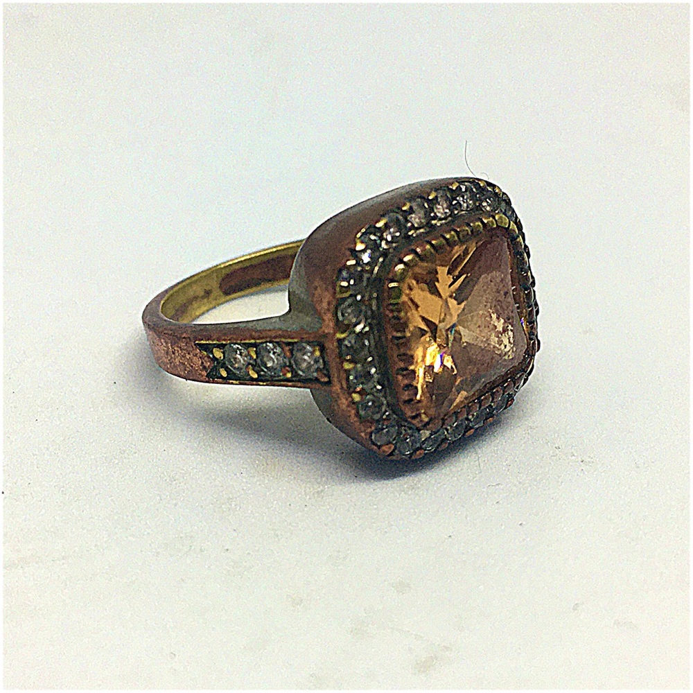 vintage costume jewelry ring - Picture 2 of 3